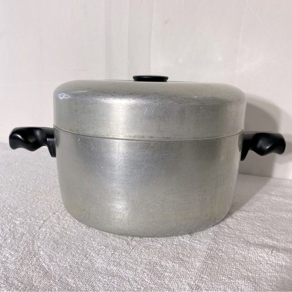 Vintage Wear Ever Heavy Aluminum Dutch Oven Stock Pot - Picture 1 of 15